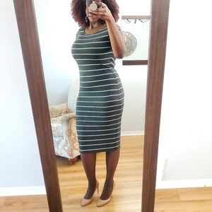 TRENDSETTER women dress with stripes size 8 gray and white